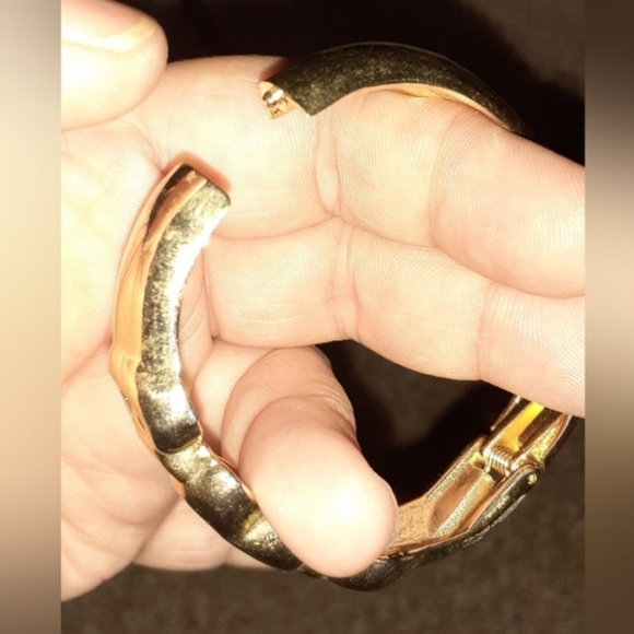 Red, Blue, & Green Jewel Tone Enameled Heart Shaped Gold Tone Fashion Bracelet - Picture 6 of 7